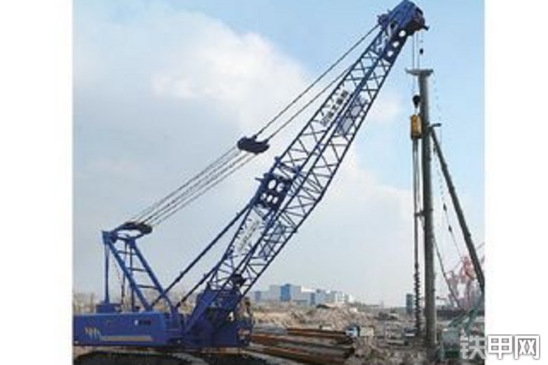 徐工quy70履带式起重机