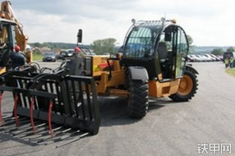 凯斯tx130-40伸缩臂叉车