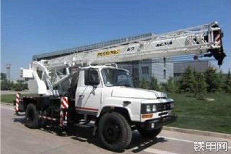 京城重工qy8d汽车起重机