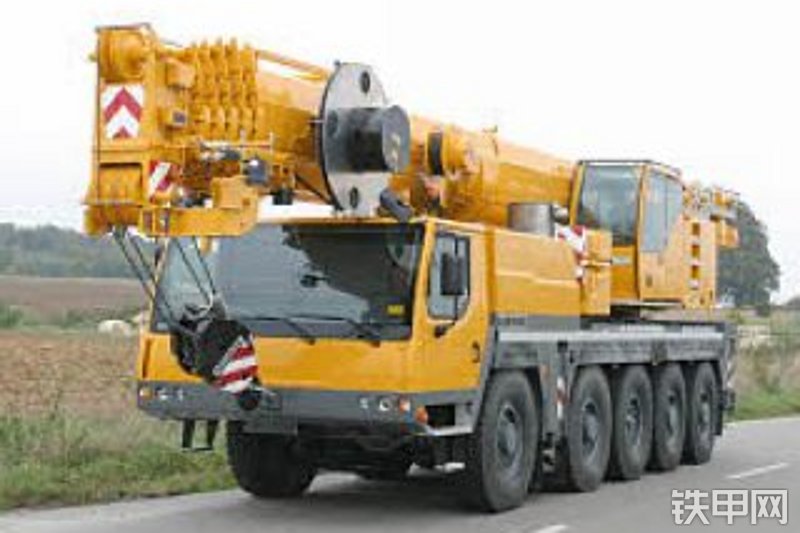 利勃海尔ltm1095-5.1全路面汽车起重机