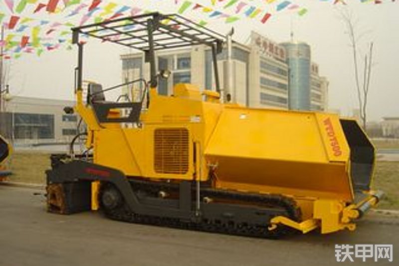 天工wtb7500履带式沥青摊铺机