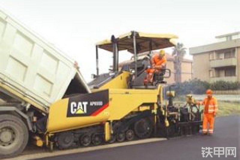 卡特彼勒ap655d履带式沥青摊铺机