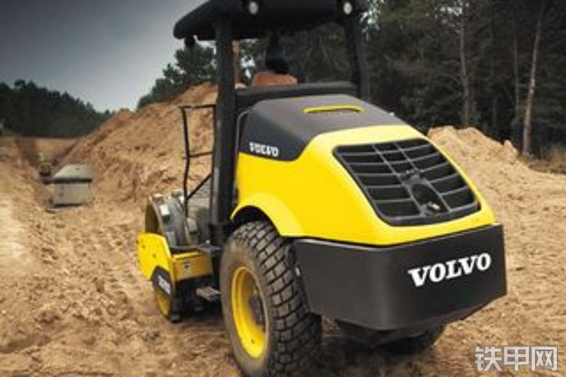 沃尔沃sd70f单钢轮压路机