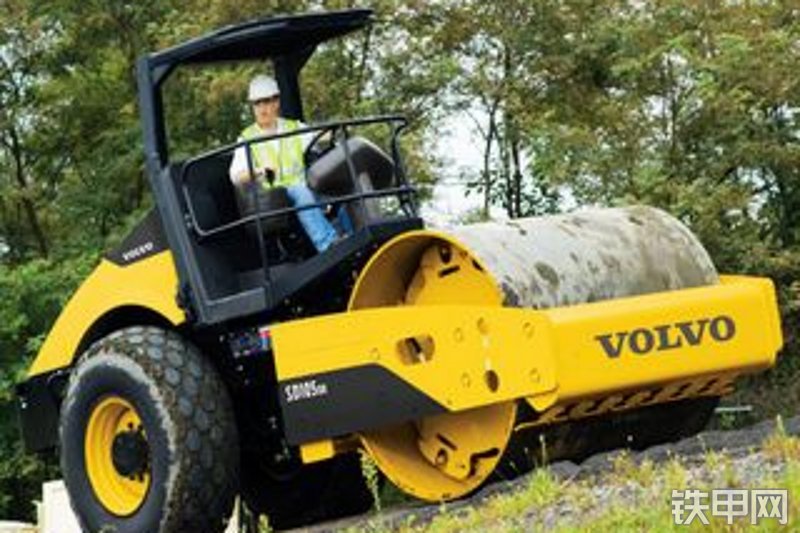 沃尔沃sd105dx单钢轮压路机