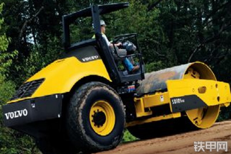 沃尔沃sd105f单钢轮压路机