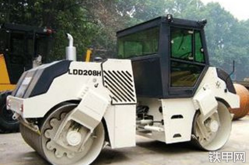 国机洛建ldd208h双钢轮压路机