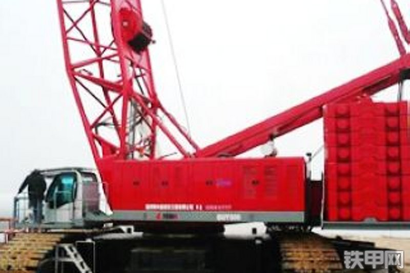 抚挖重工quy500履带式起重机