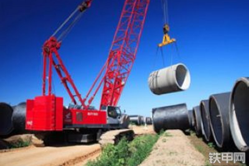 抚挖重工quy150c履带式起重机