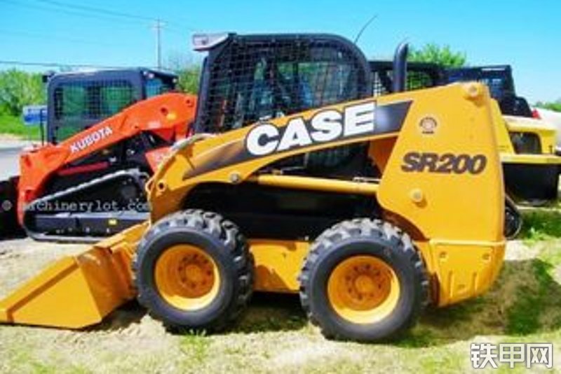 凯斯sr200轮式滑移装载机