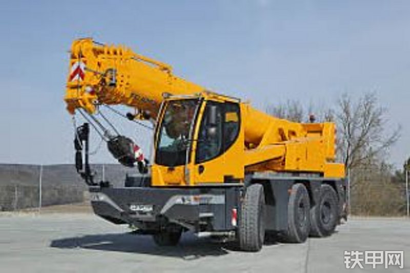 利勃海尔ltc1045-3.1全路面汽车起重机