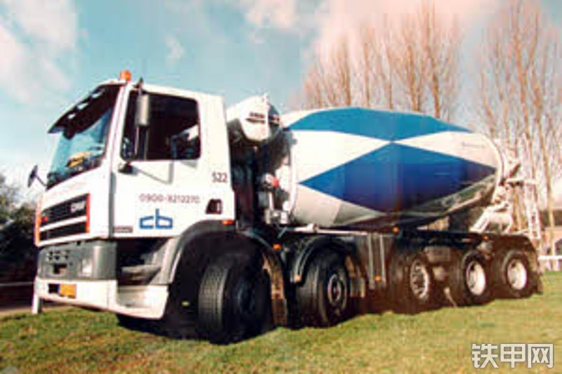 利勃海尔htm1504搅拌运输车