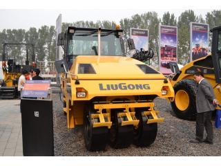 柳工 CLG6520 压路机