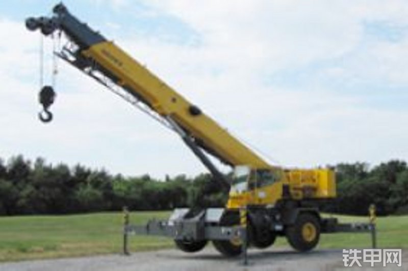 马尼托瓦克rt600e越野轮胎起重机