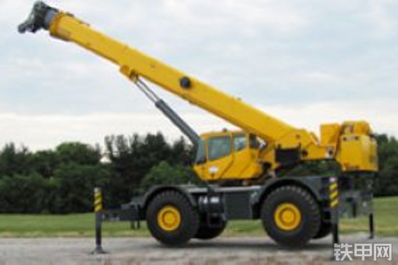 马尼托瓦克rt880e越野轮胎起重机