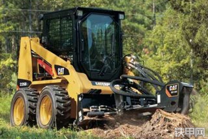 卡特彼勒cat226b3轮式滑移装载机