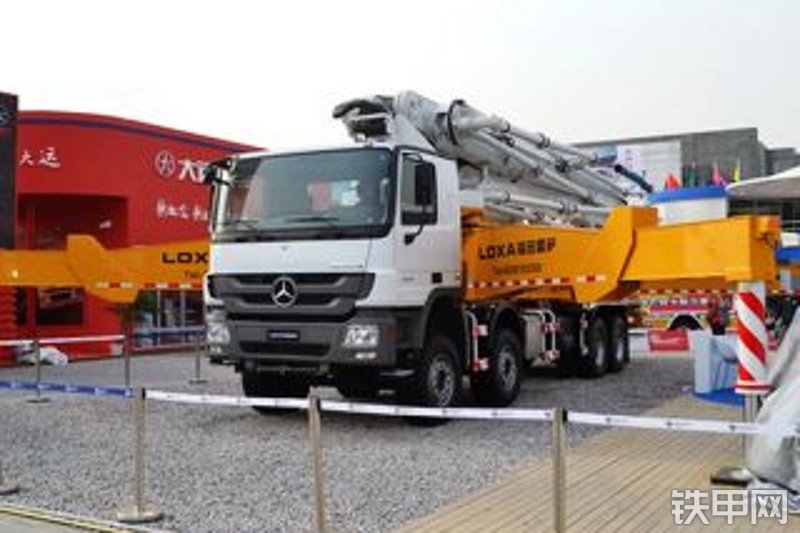 雷萨重机bj5430thb泵车