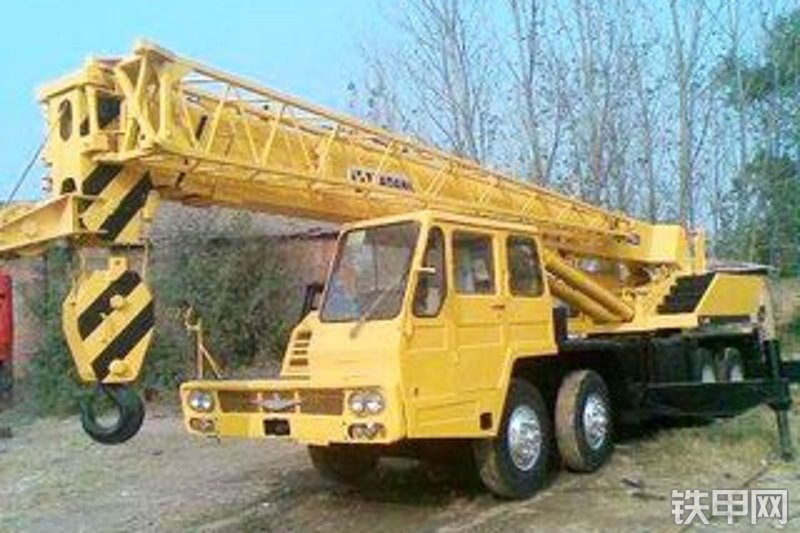 徐工qy16k汽车起重机