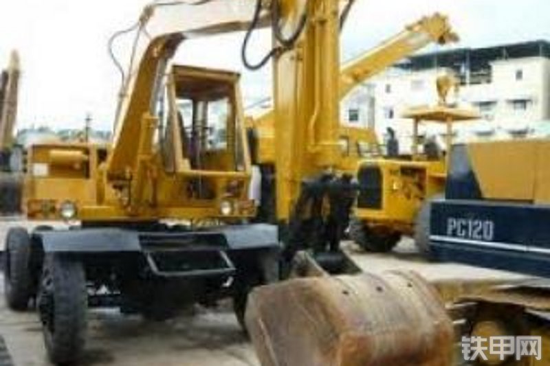 小松pw60n-1轮式挖掘机