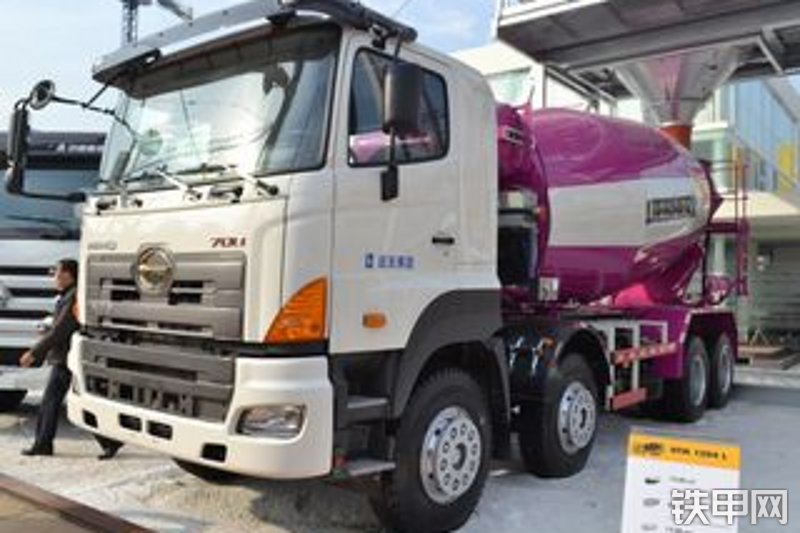 利勃海尔htm1204lzqho搅拌运输车