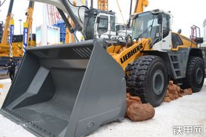 利勃海尔l580轮式装载机