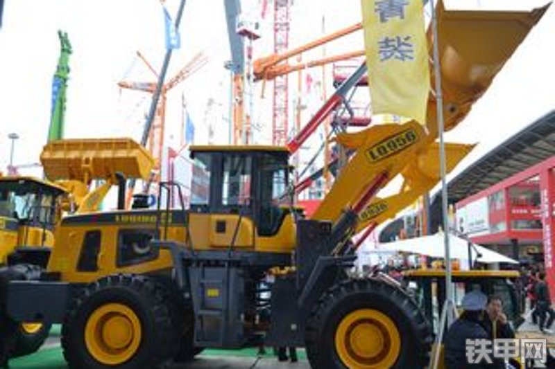 鲁青lq956轮式装载机