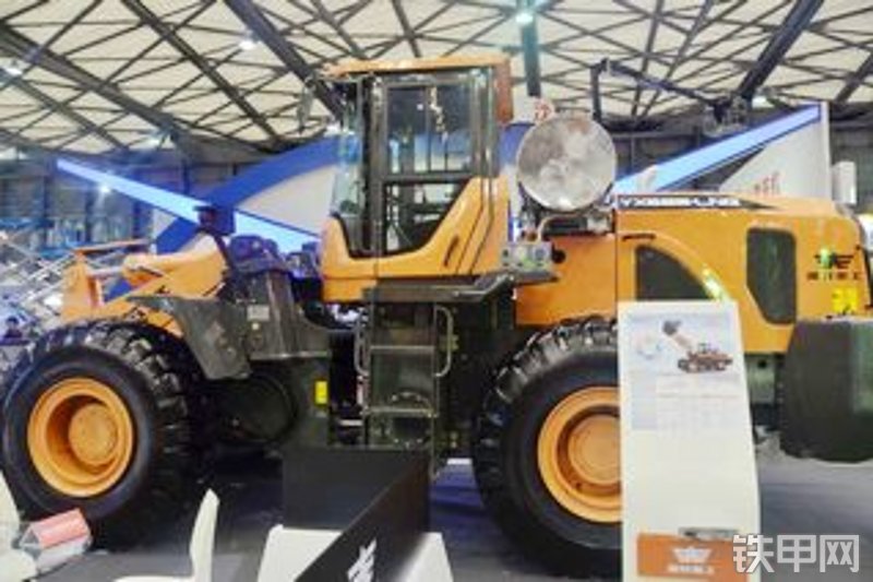 英轩重工yx655-lng轮式装载机