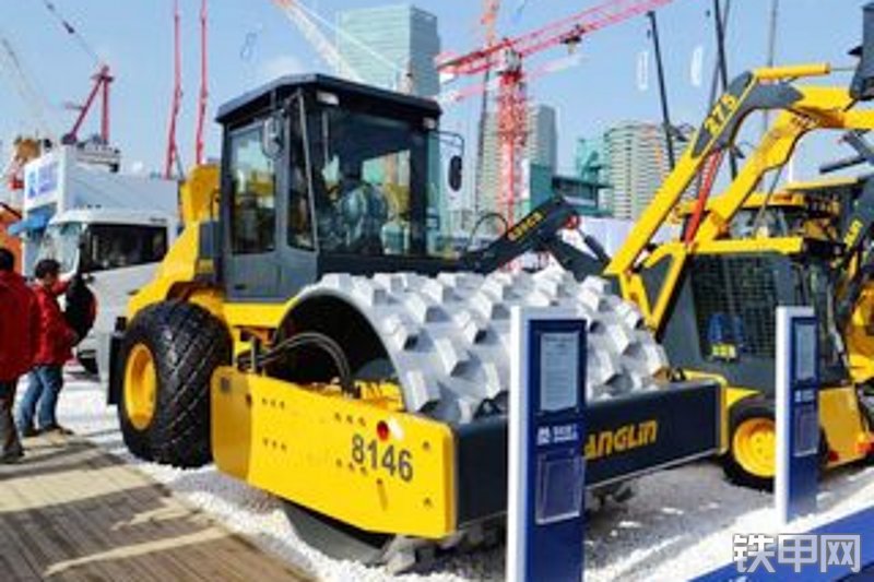 国机常林8146羊脚碾压路机