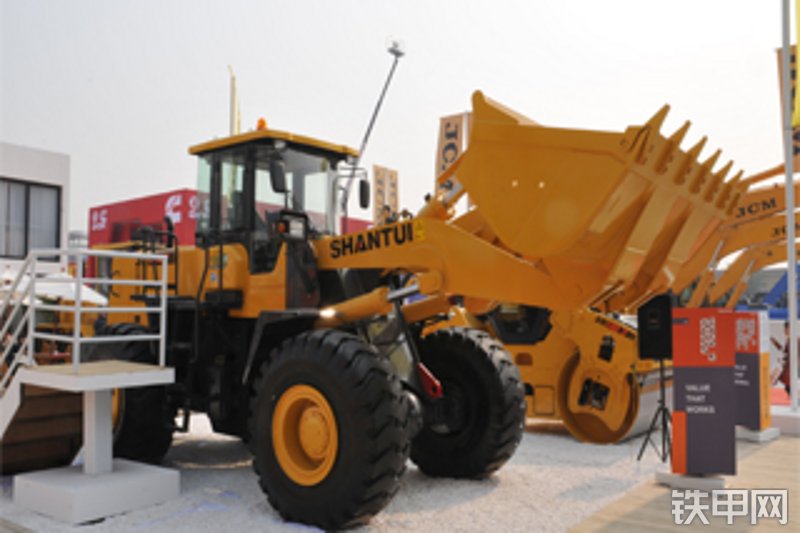 山推sl50wn轮式装载机