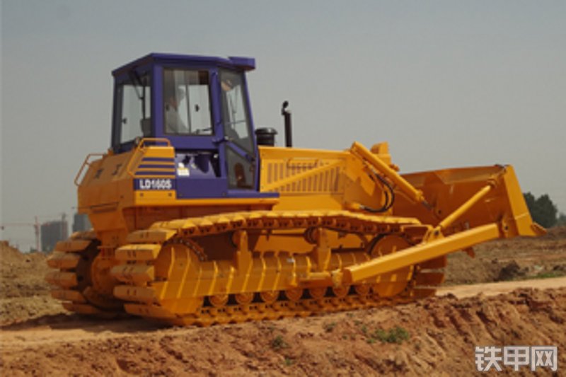 龙工ld160s履带式推土机