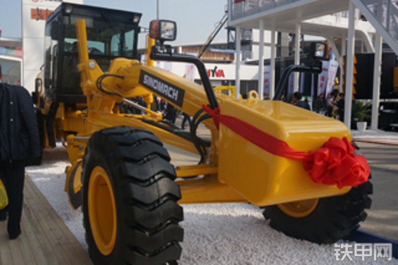 国机重工dt620平地机