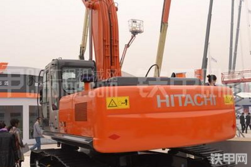 日立ZX260LCH-3G挖掘机整机外观