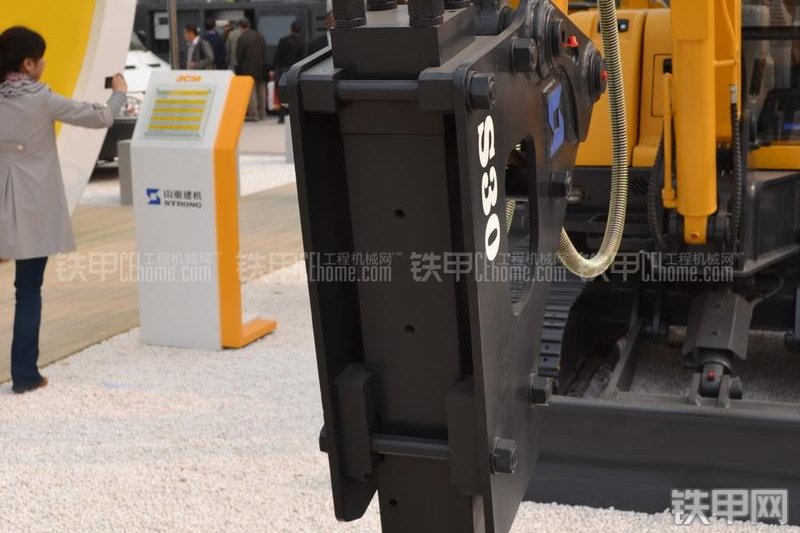 山重建机JCM906D挖掘机局部