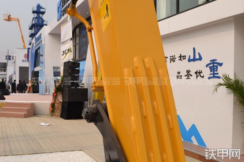山重建机JCM907D挖掘机局部