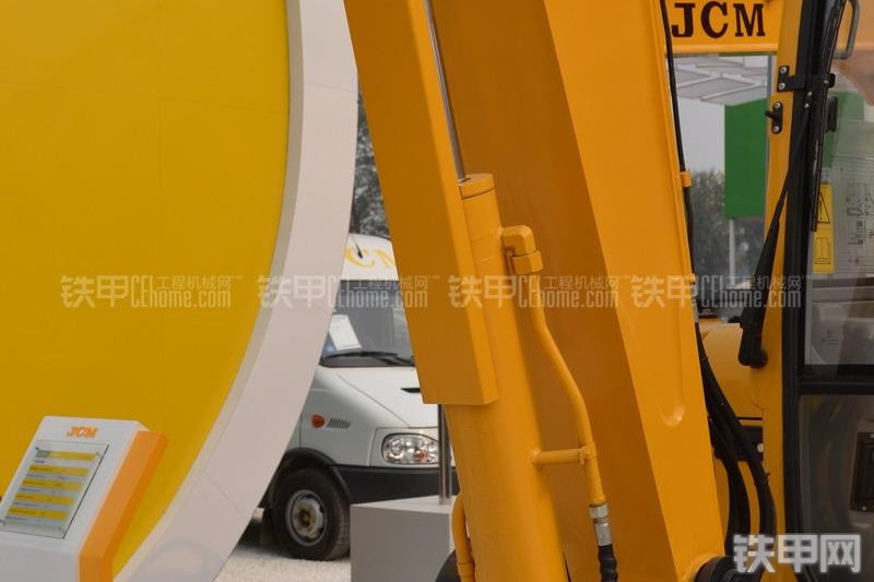 山重建机JCM906D挖掘机局部