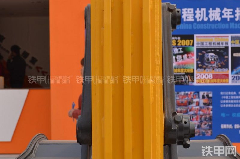 山重建机JCM913D挖掘机局部