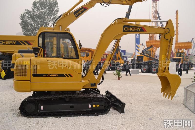 奇瑞迪凯重科CR96挖掘机整机外观