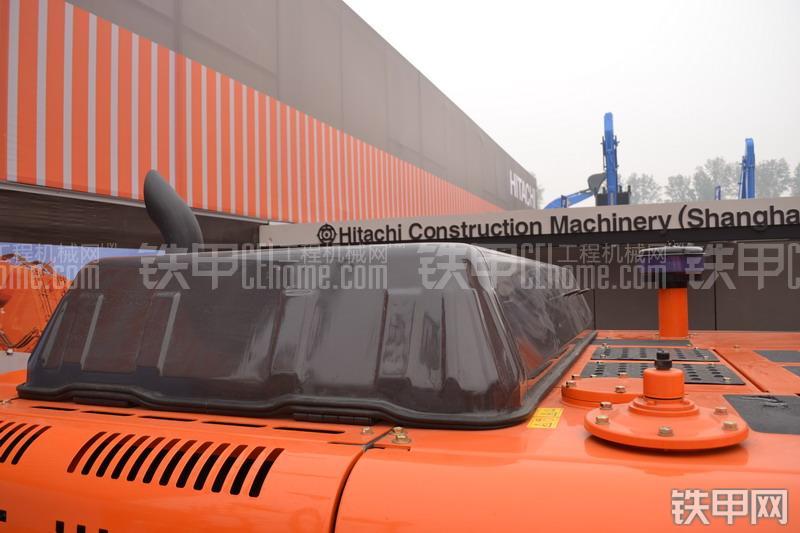 日立ZX360H-3G挖掘机整机外观