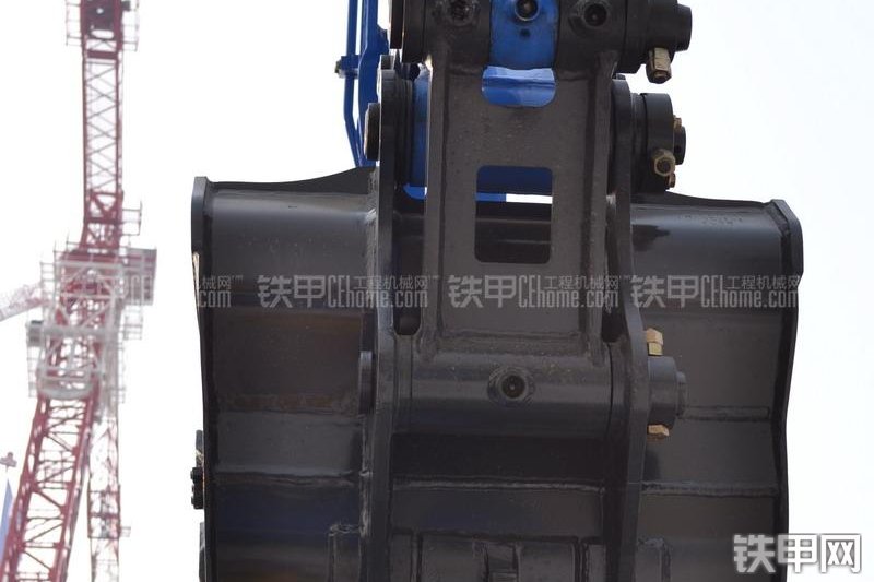 山重建机GC78-8挖掘机局部