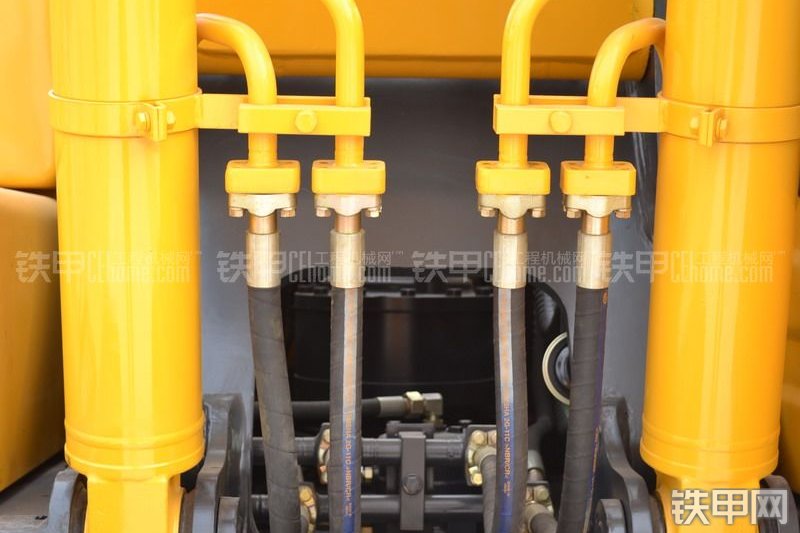 山猫JCM921D滑移装载机局部