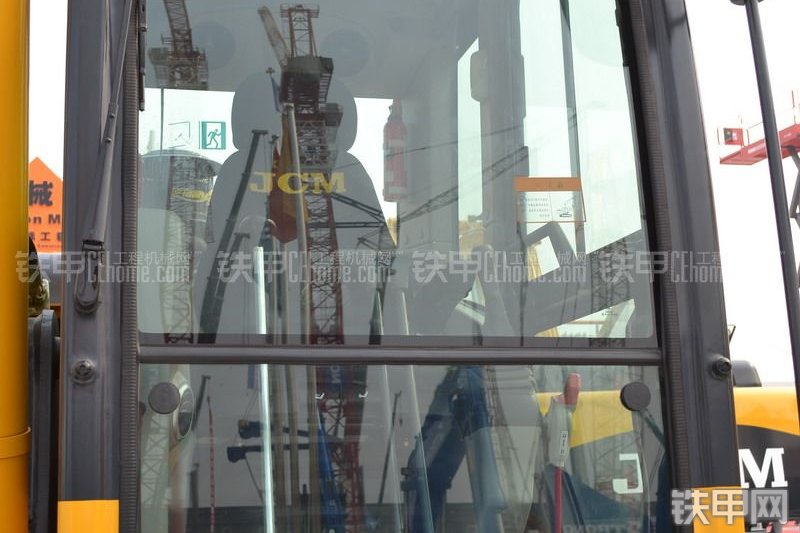 山猫JCM921D滑移装载机局部