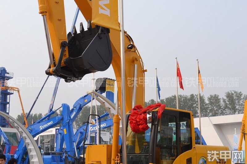 山重建机JCM921D-Electric挖掘机整机外观