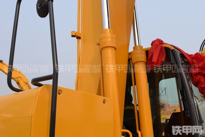 山重建机JCM921D-Electric挖掘机局部