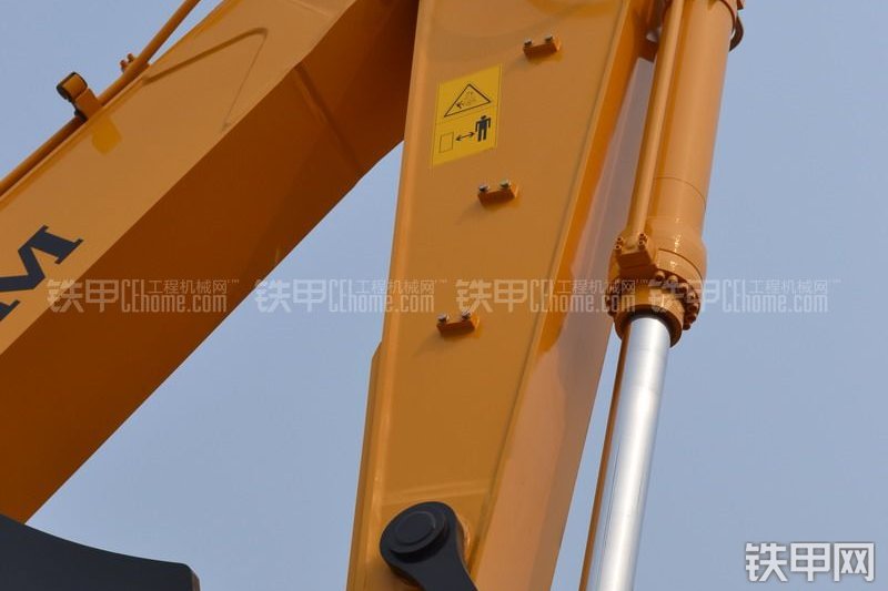 山重建机JCM927D挖掘机局部