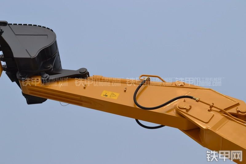 山重建机JCM933D挖掘机局部