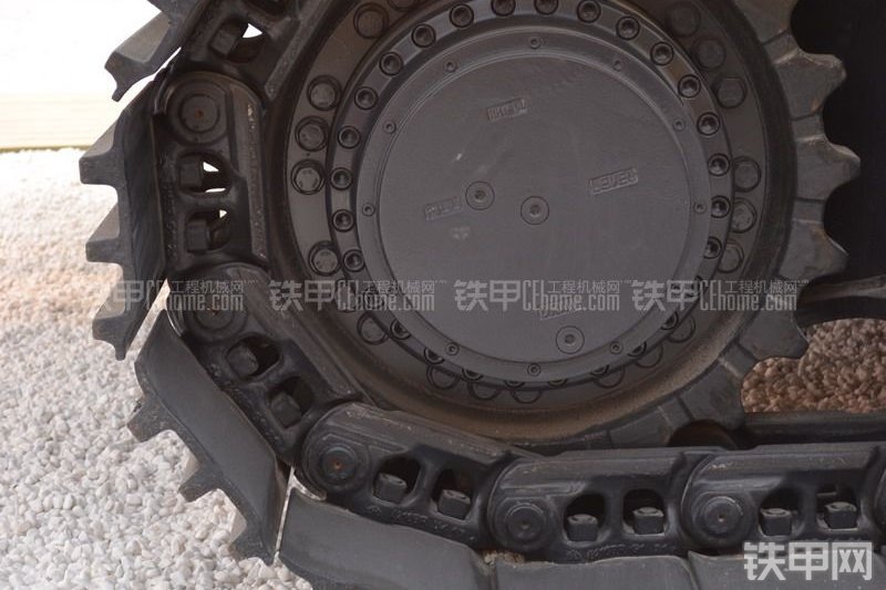 山重建机JCM933D挖掘机局部