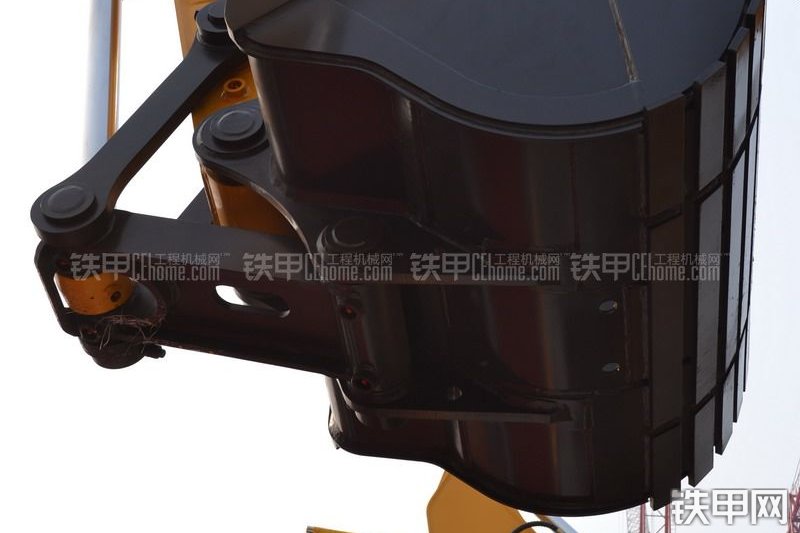山重建机JCM936D挖掘机局部