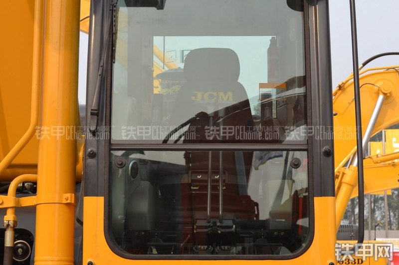 山重建机JCM936D挖掘机局部