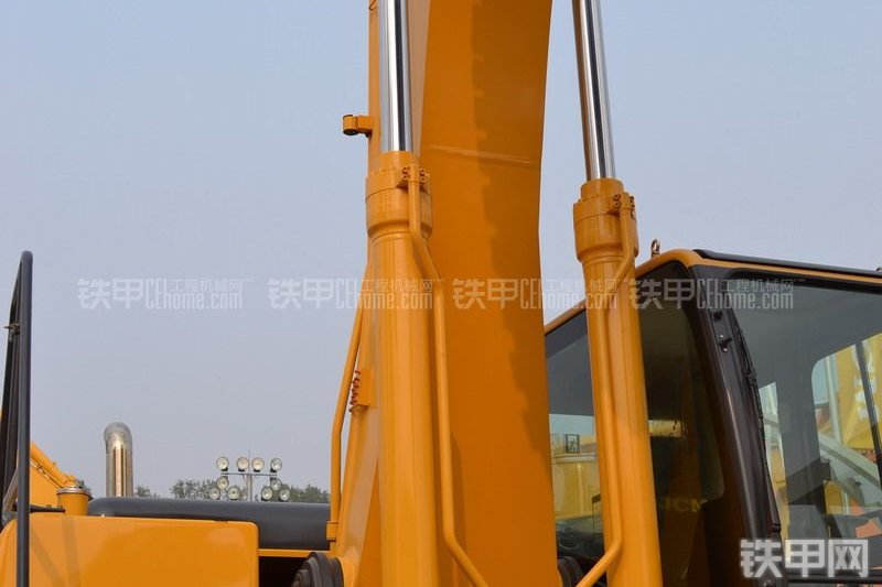 山重建机JCM936D挖掘机局部