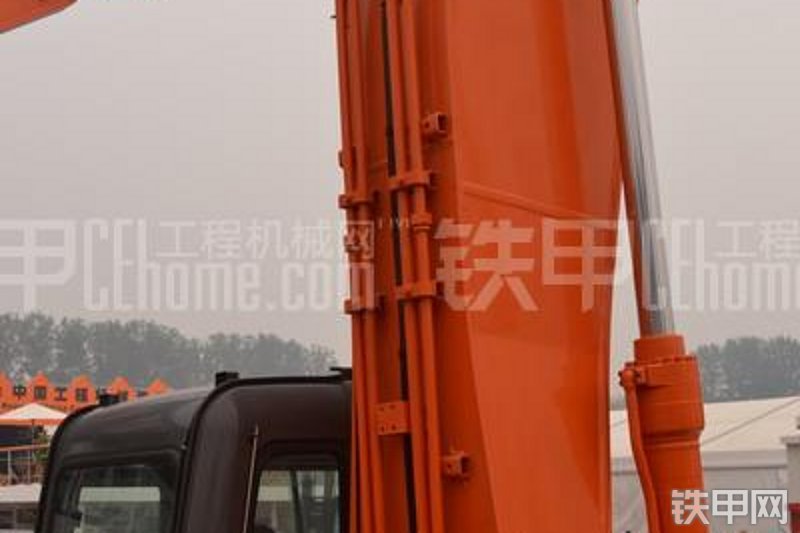 日立ZX260LCH-3G挖掘机局部