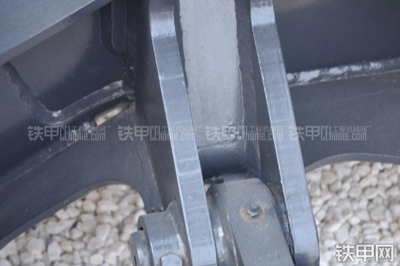 山重建机GC78-8挖掘机局部